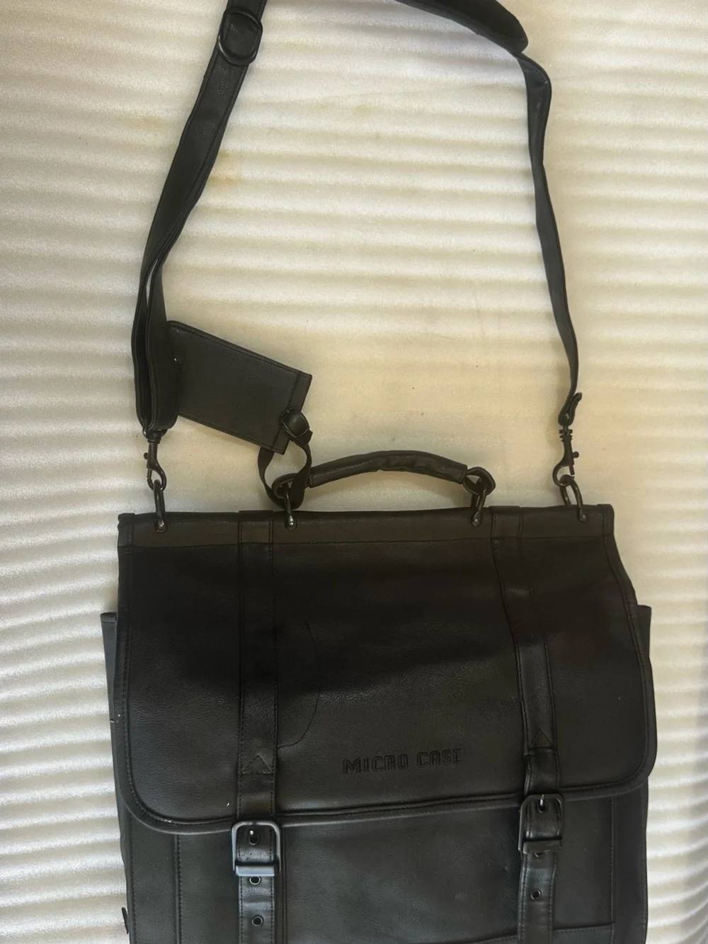 Leather Briefcase Messenger Bag in Black - Men’s Professional Carry